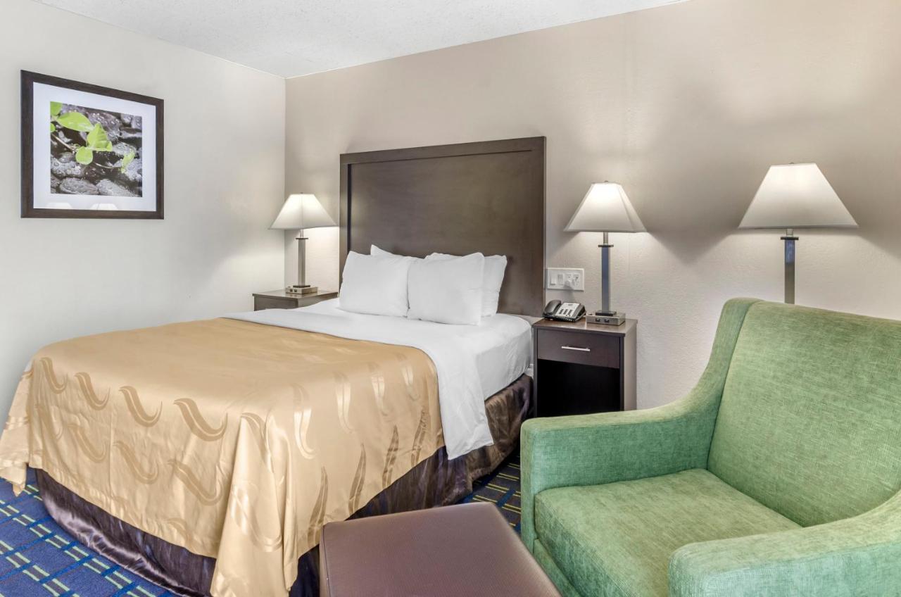 Econo Lodge Waynesboro - Skyline Drive ภายนอก รูปภาพ