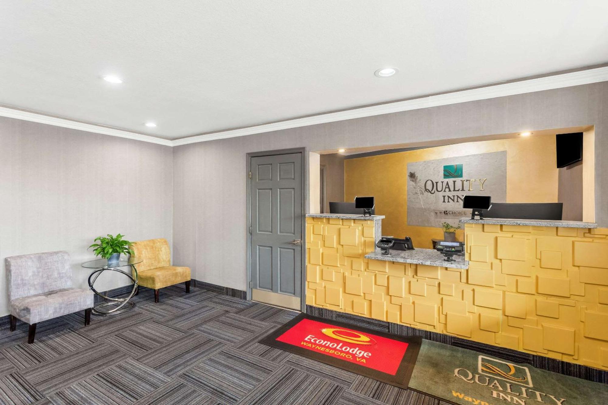 Econo Lodge Waynesboro - Skyline Drive ภายนอก รูปภาพ