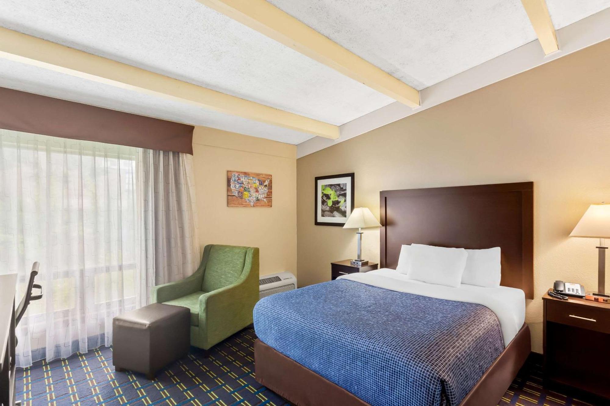 Econo Lodge Waynesboro - Skyline Drive ภายนอก รูปภาพ