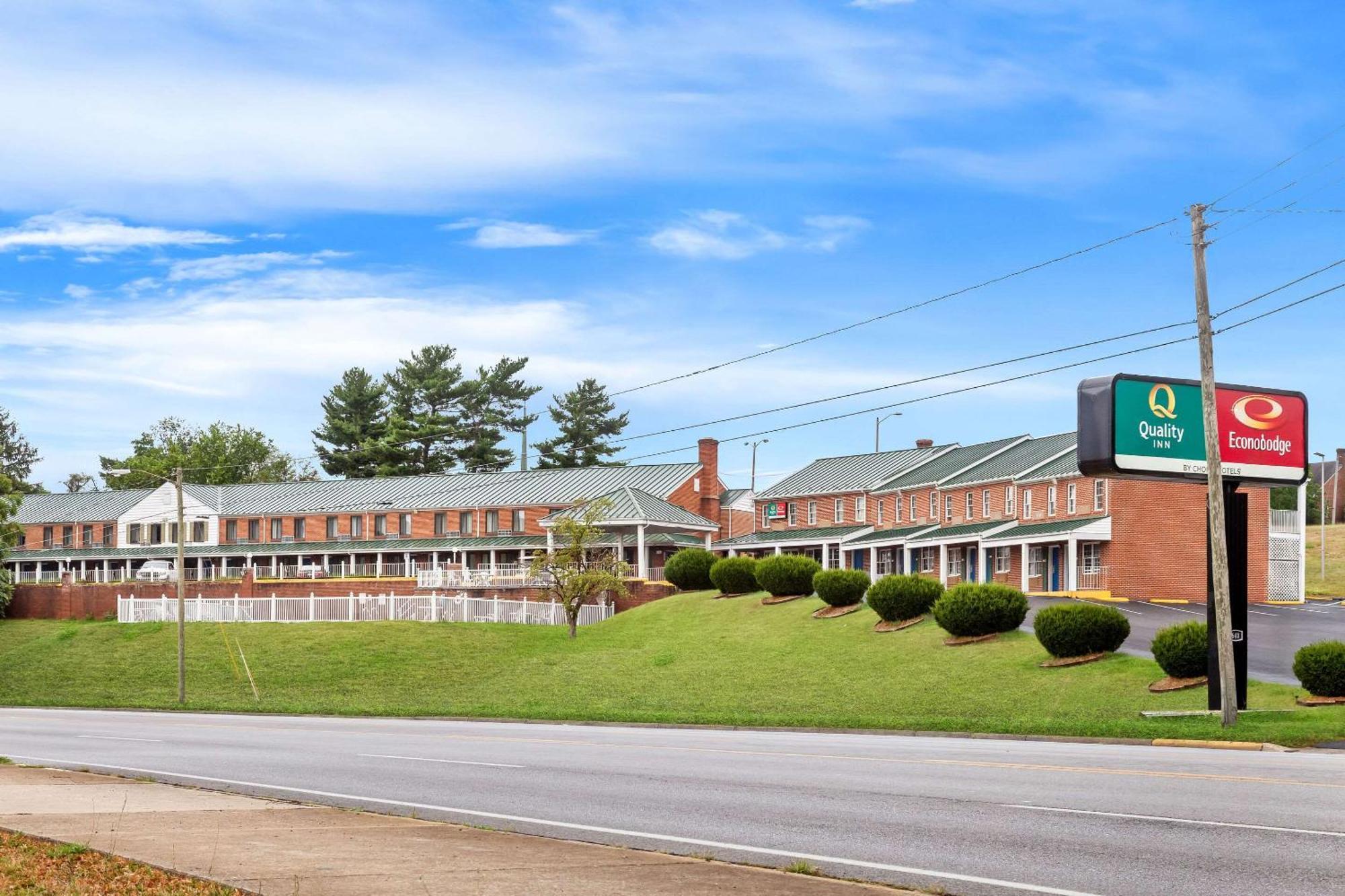 Econo Lodge Waynesboro - Skyline Drive ภายนอก รูปภาพ